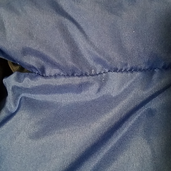 Gap Kids puffer vest - Picture 7 of 7